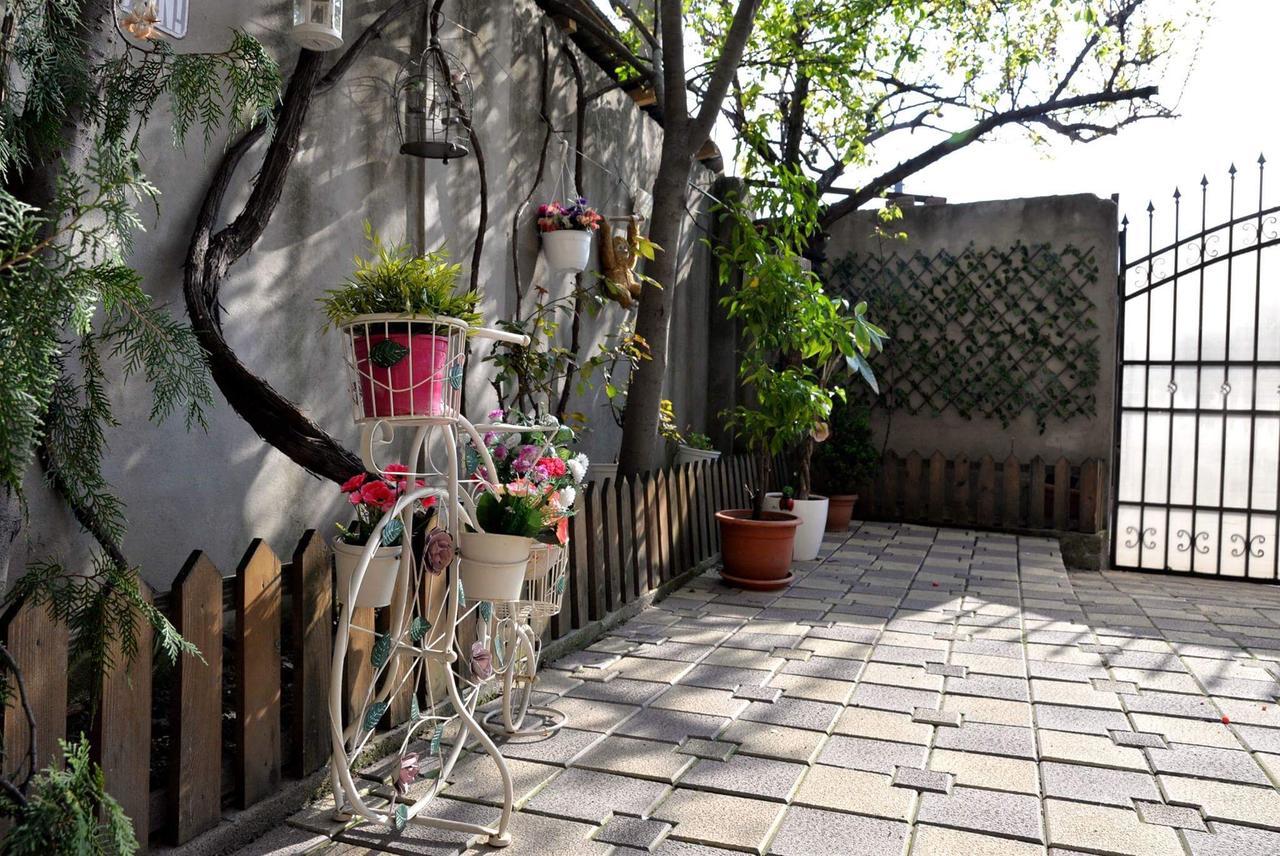 Collosal Studio Bucharest Exterior photo